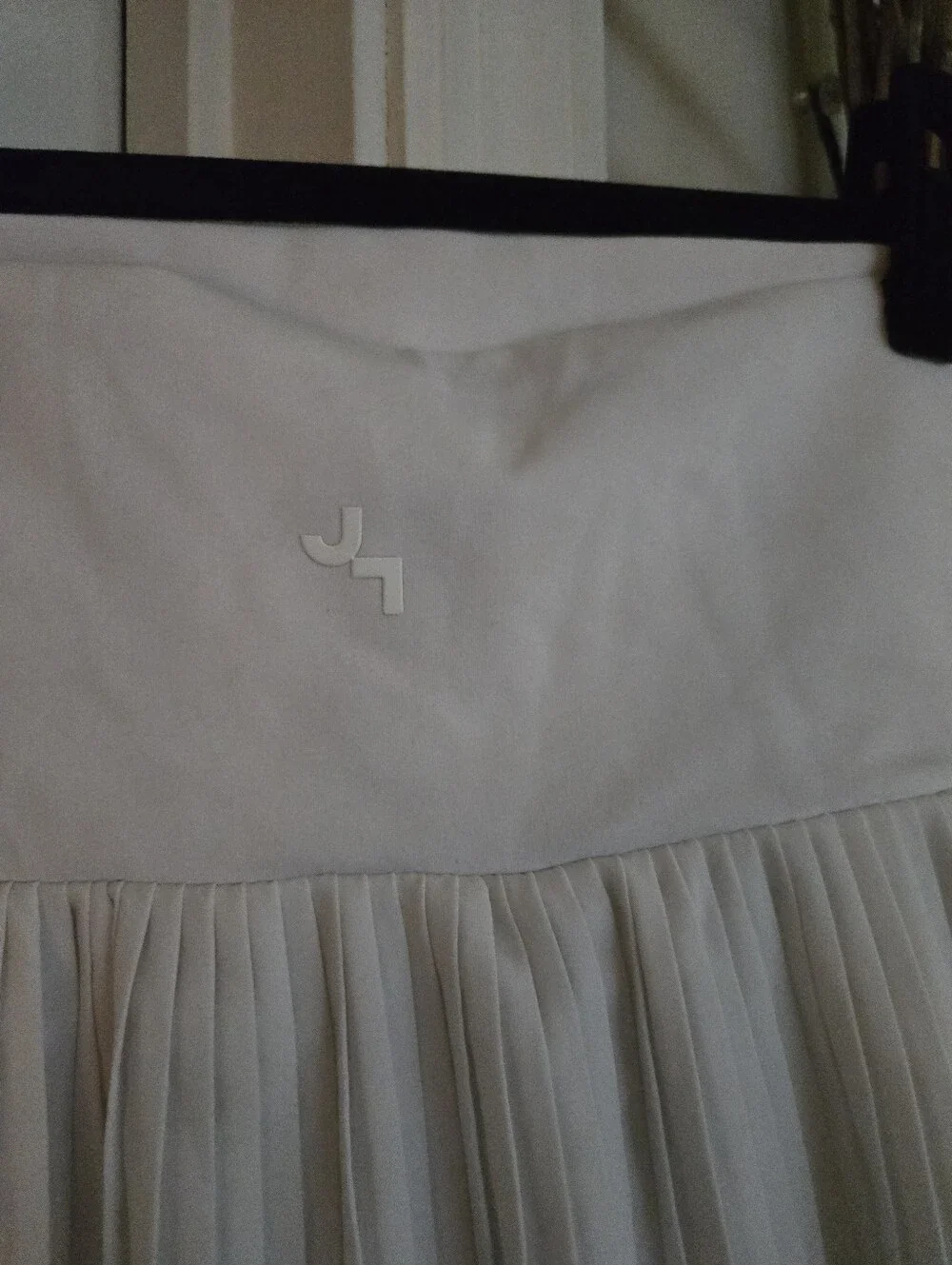 White Pleated Tennis Style Athletic Stretch Skort - Picture 5 of 6